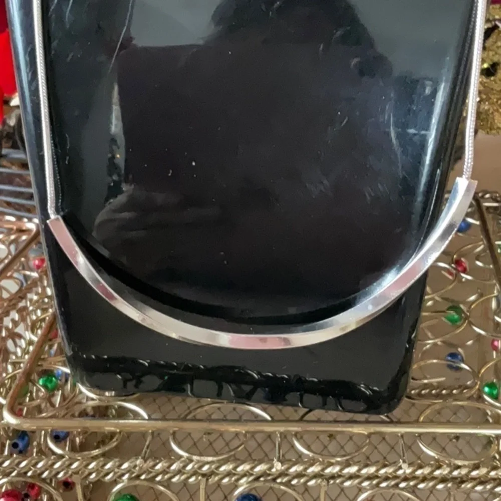 Silver Tone Bar Necklace - Picture 2 of 3